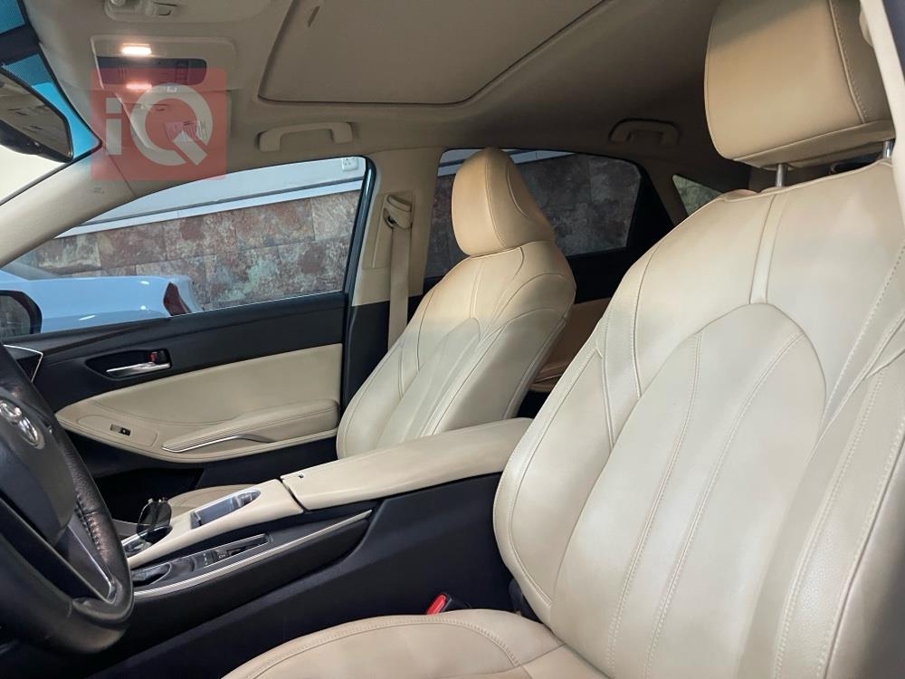 تويوتا أفالون